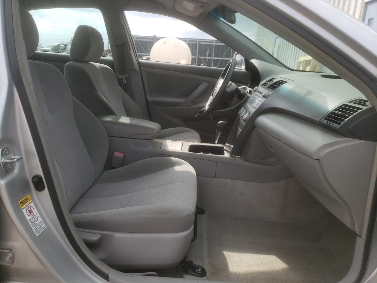 Photo 5 from auction – 2010 TOYOTA CAMRY BASE with VIN 4T1BF3EK8AU054042
