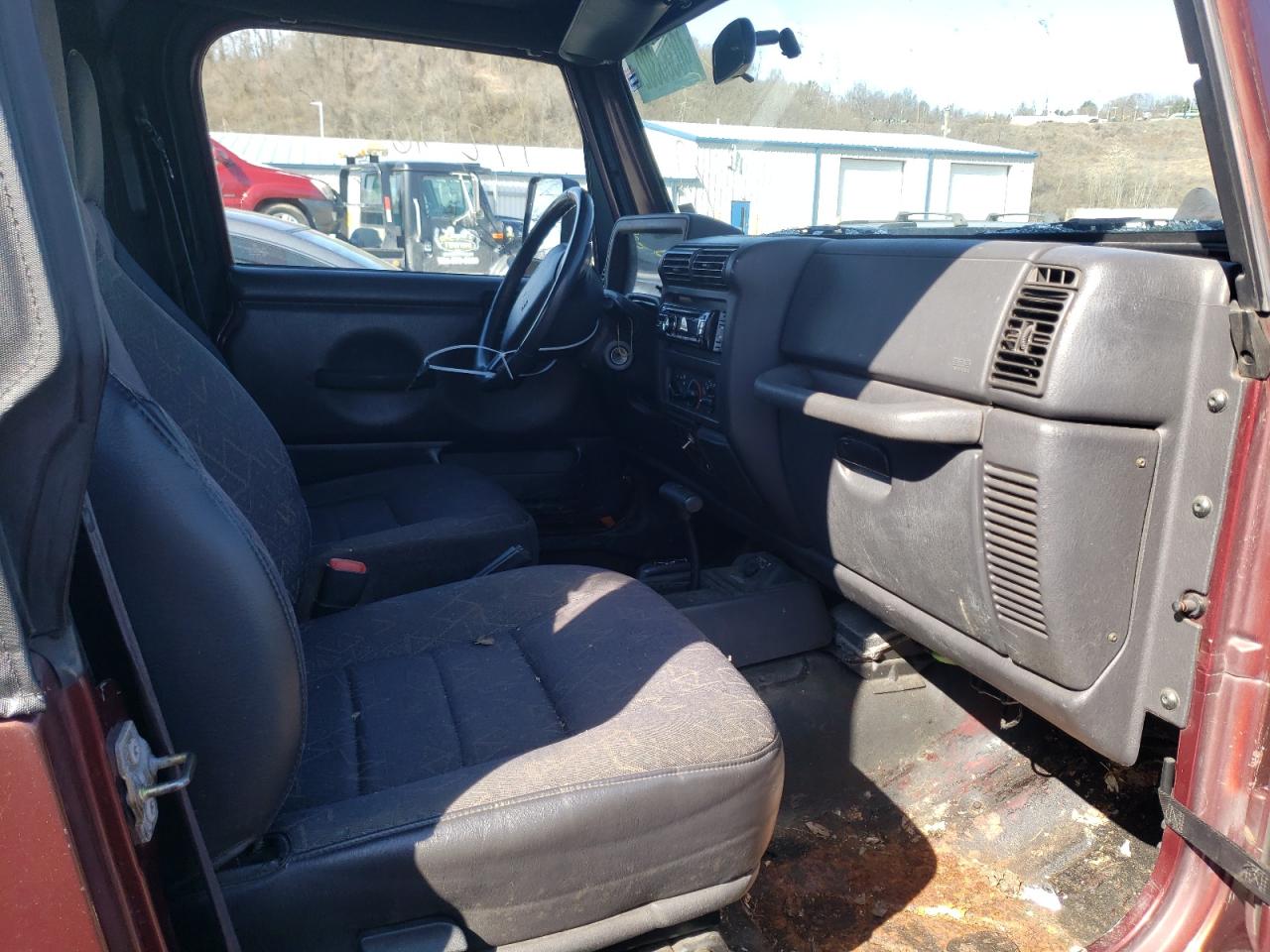 Photo 5 from auction – 2002 JEEP WRANGLER / with VIN 1J4FA49S82P704342