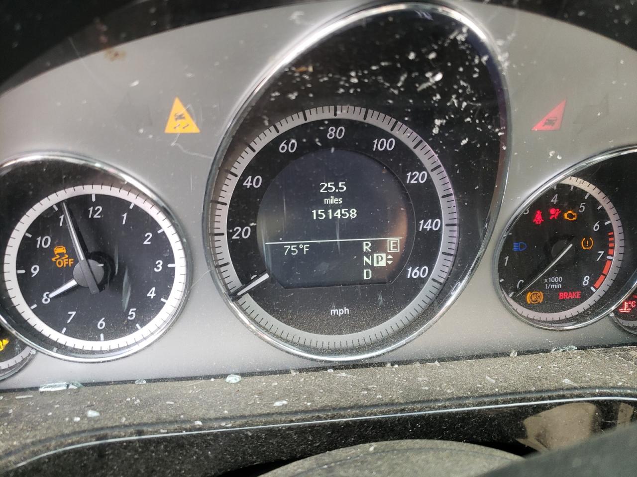Photo 8 from auction – 2011 MERCEDES-BENZ E 350 with VIN WDDHF5GB7BA276751