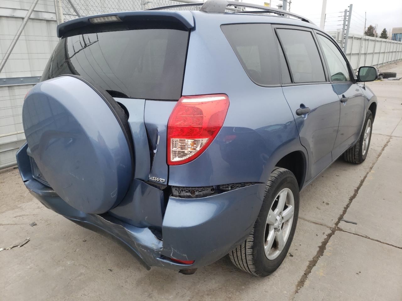 Photo 4 from auction – 2007 TOYOTA RAV4 with VIN JTMBD33V275091033