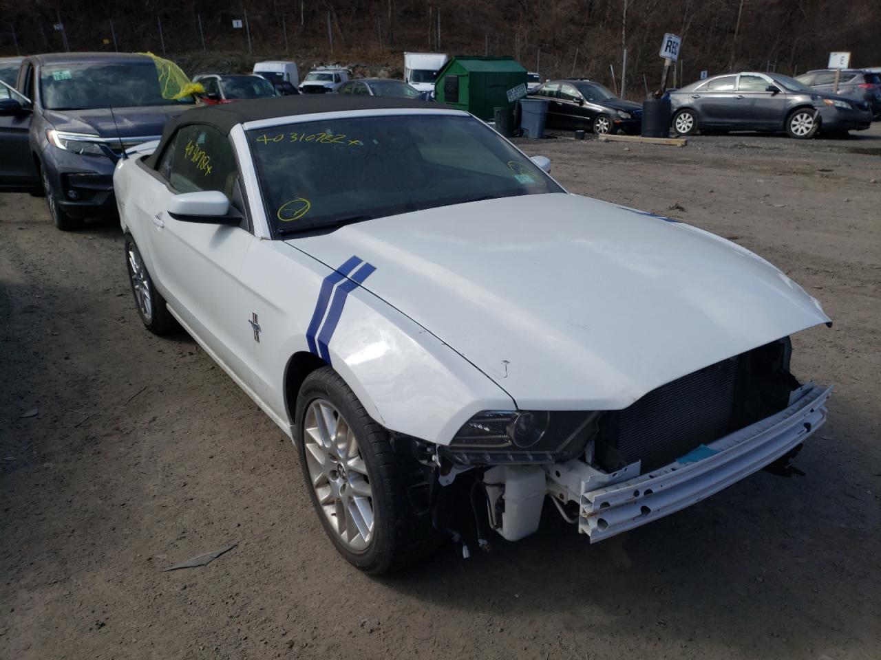 FORD MUSTANG 2014 with VIN 1ZVBP8EM4E5324056 - Photo from auction