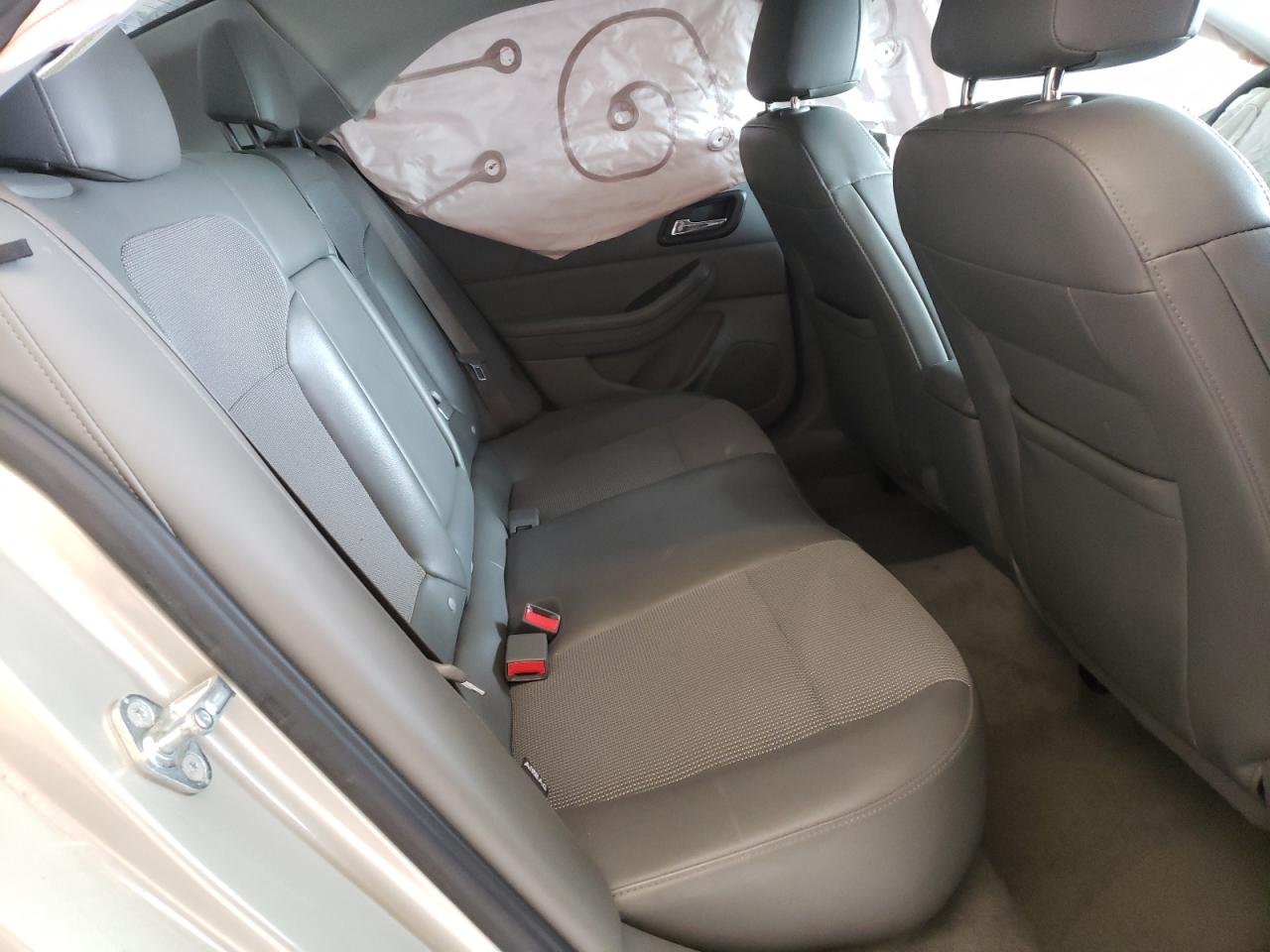 Photo 6 from auction – 2015 CHEVROLET MALIBU 1LT with VIN 1G11C5SL2FF291762