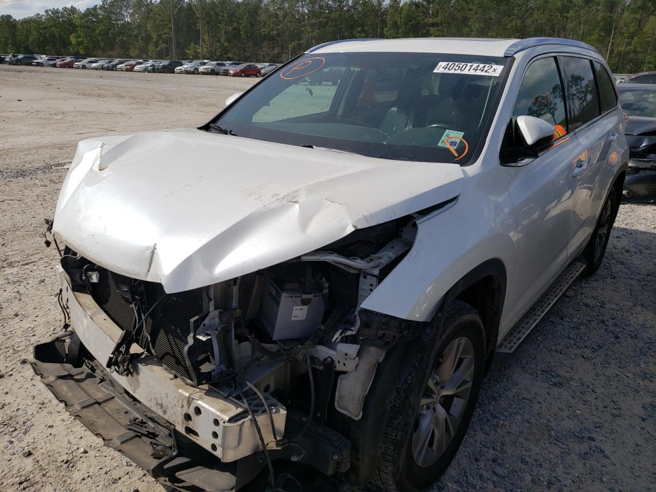 Photo 2 from auction – 2015 TOYOTA HIGHLANDER with VIN 5TDKKRFH2FS091797