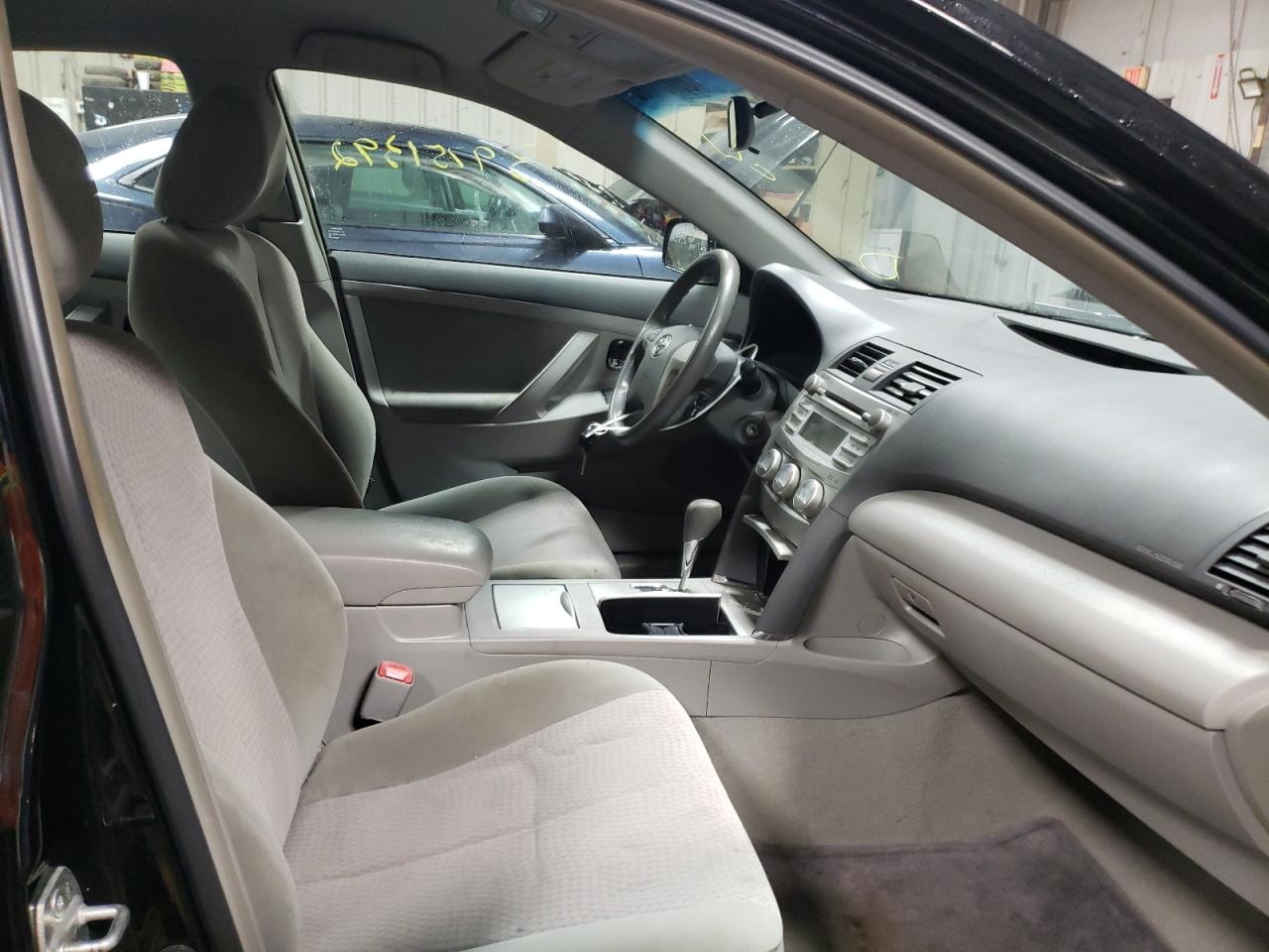 Photo 5 from auction – 2011 TOYOTA CAMRY BASE with VIN 4T1BF3EKXBU717063
