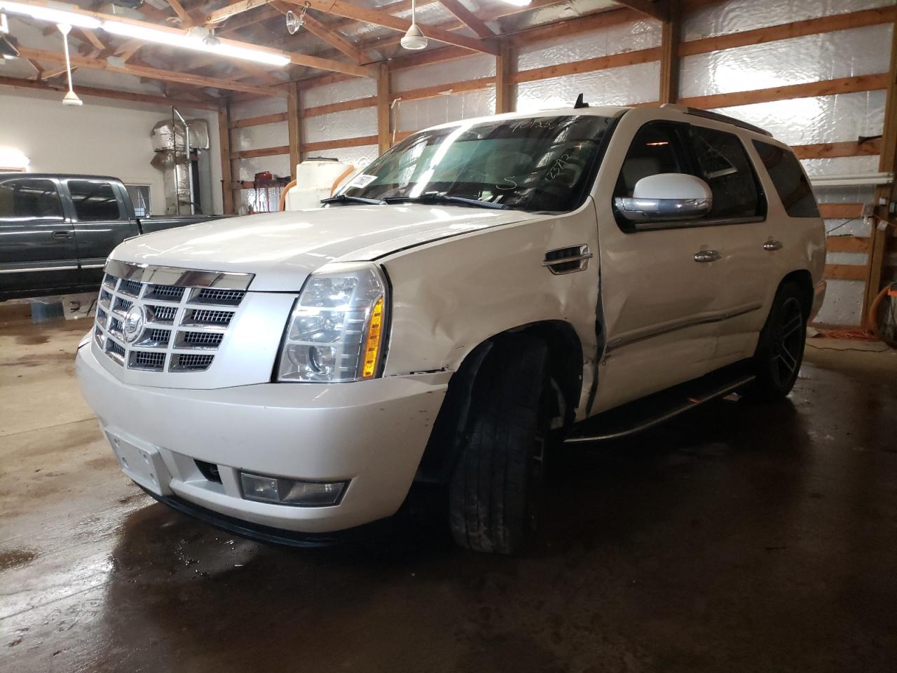 Photo 2 from auction – 2009 CADILLAC ESCALADE with VIN 1GYFK13209R123792