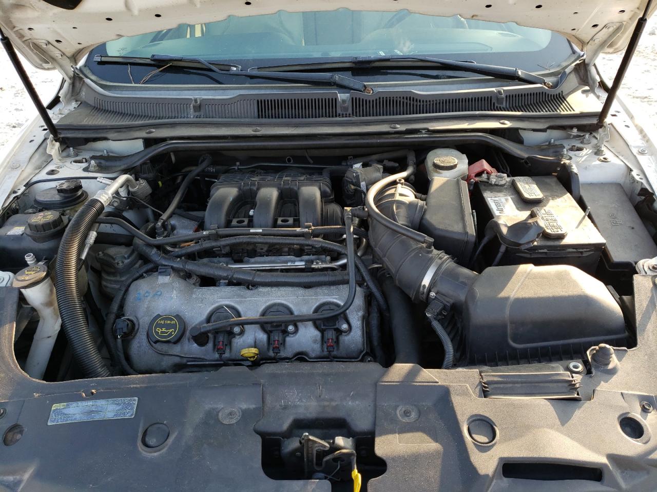 Photo 7 from auction – 2011 FORD TAURUS LIM with VIN 1FAHP2FW1BG163455