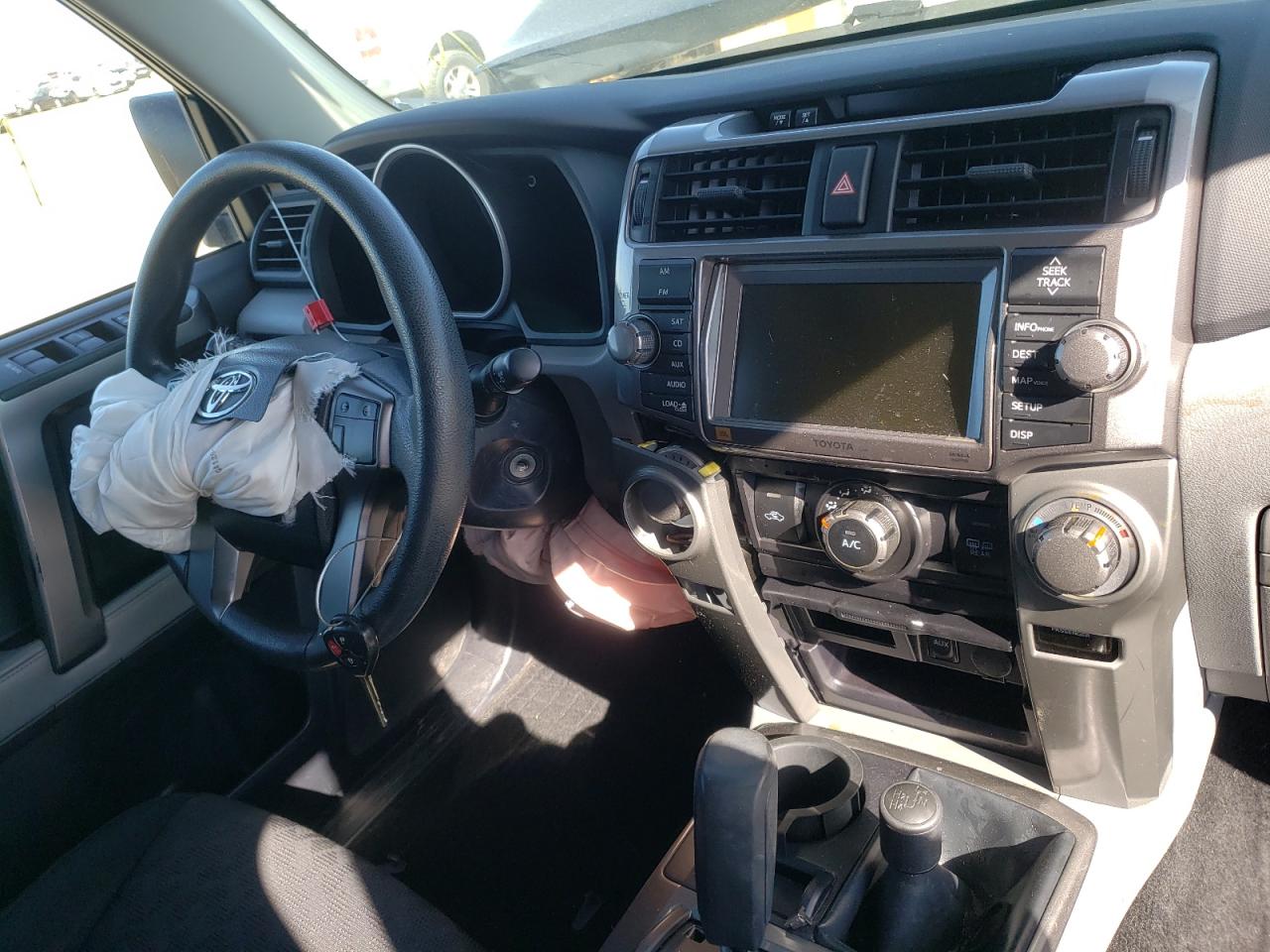 Photo 9 from auction – 2011 TOYOTA 4RUNNER SR with VIN JTEBU5JR4B5064776