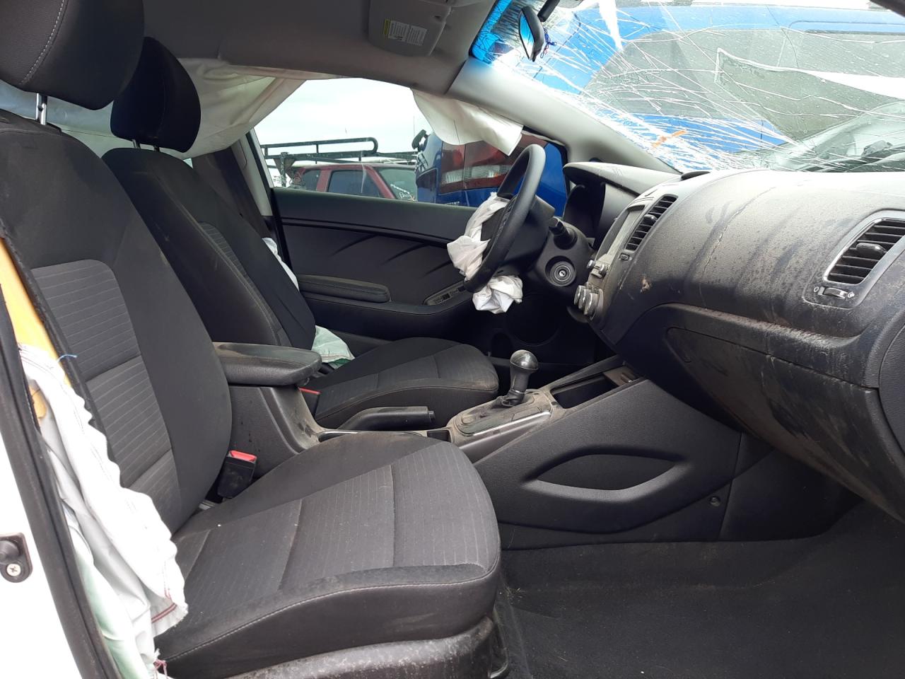 Photo 5 from auction – 2018 KIA FORTE LX with VIN 3KPFL4A76JE255412