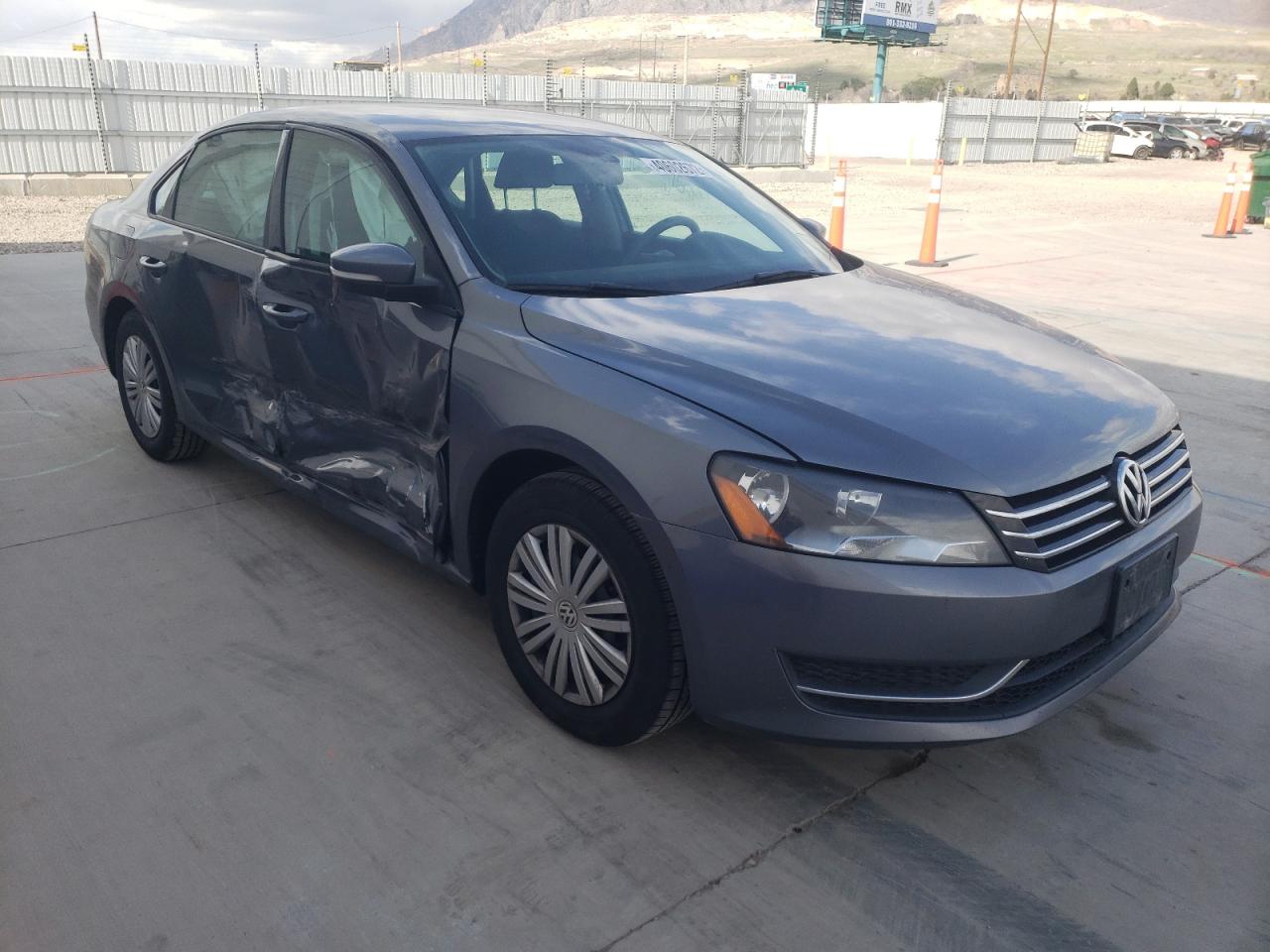 VOLKSWAGEN PASSAT S 2014 with VIN 1VWAS7A38EC069179 - Photo from auction