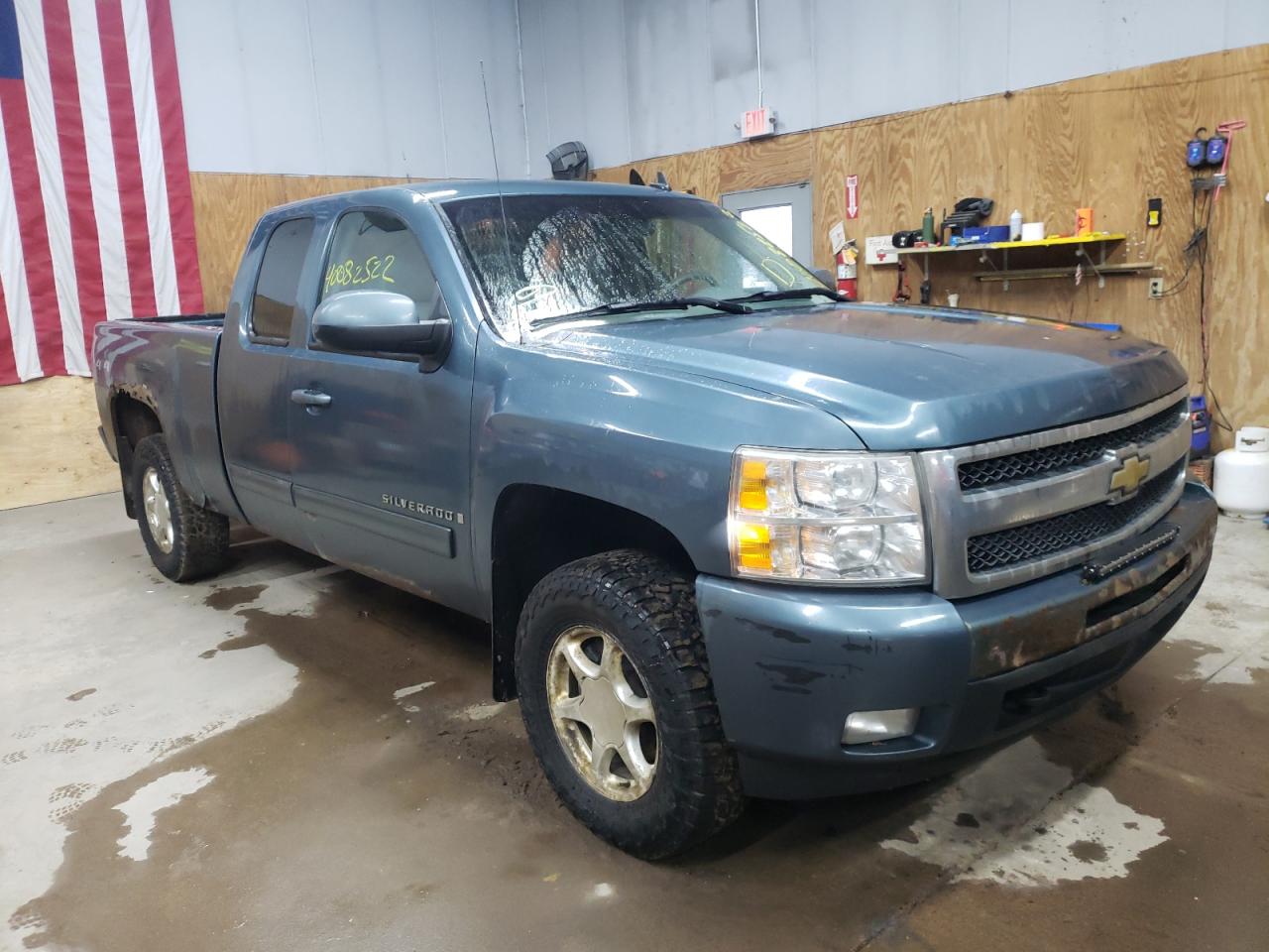 CHEVROLET SILVERADO 2009 with VIN 1GCEK39009Z276045 - Photo from auction
