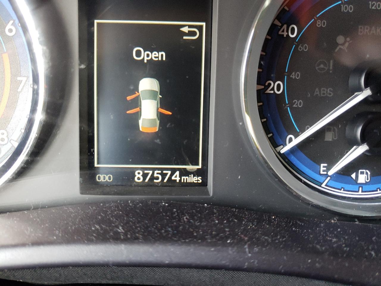 Photo 8 from auction – 2017 TOYOTA COROLLA L with VIN 5YFBURHE3HP727216