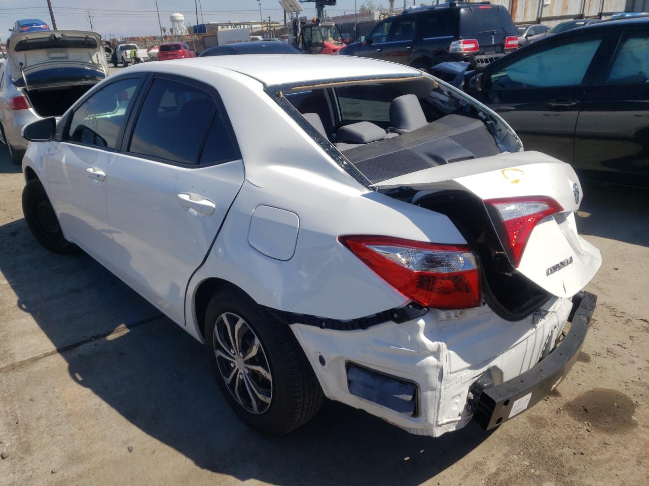 Photo 3 from auction – 2015 TOYOTA COROLLA L with VIN 5YFBURHE3FP289312