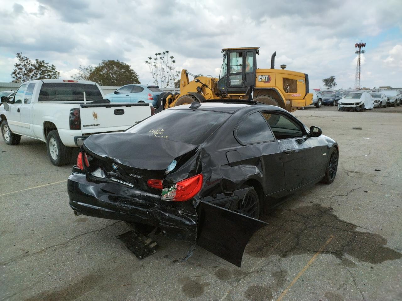 Photo 4 from auction – 2011 BMW 328 I with VIN WBAKE3C5XBE558024