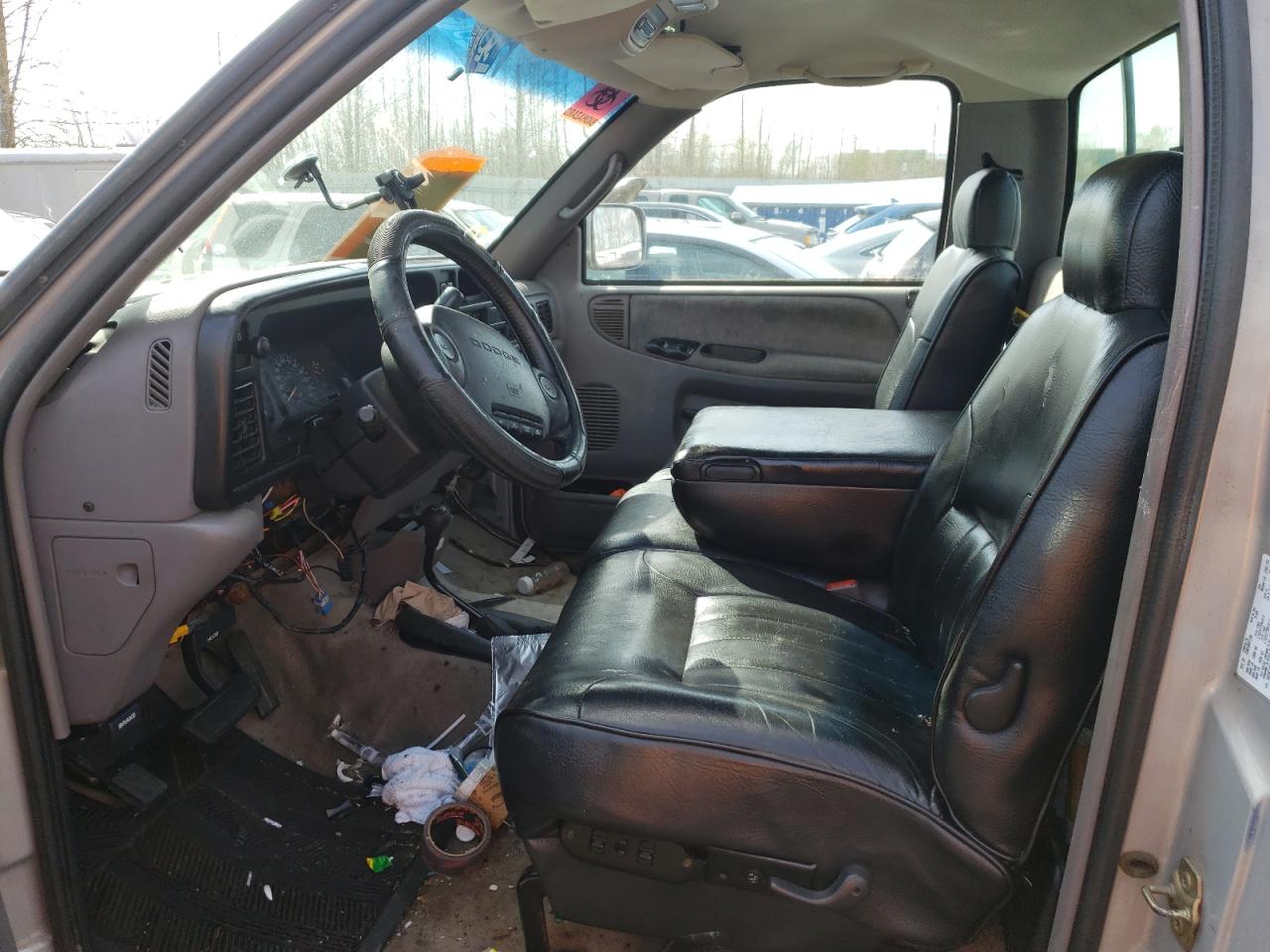 Photo 5 from auction – 1994 DODGE RAM 1500 with VIN 1B7HF16Y2RS684152
