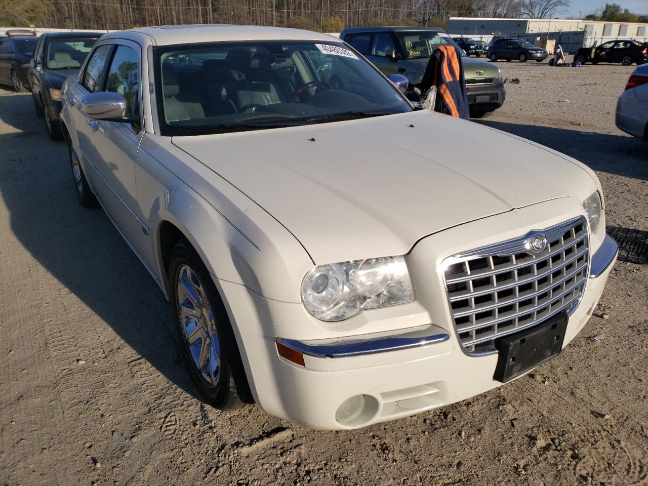 CHRYSLER 300C 2005 with VIN 2C3JA63H45H521011 - Photo from auction