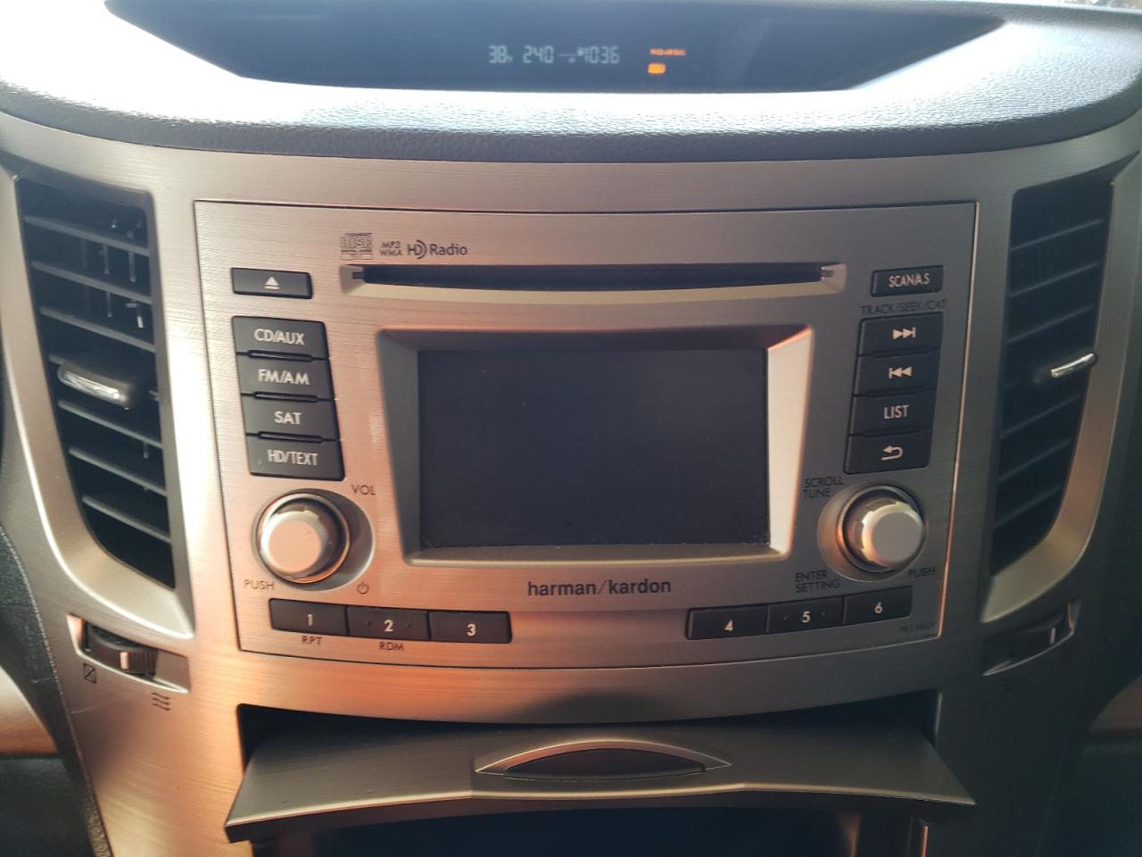 Photo 9 from auction – 2014 SUBARU OUTBACK 3. with VIN 4S4BRDLC5E2319865