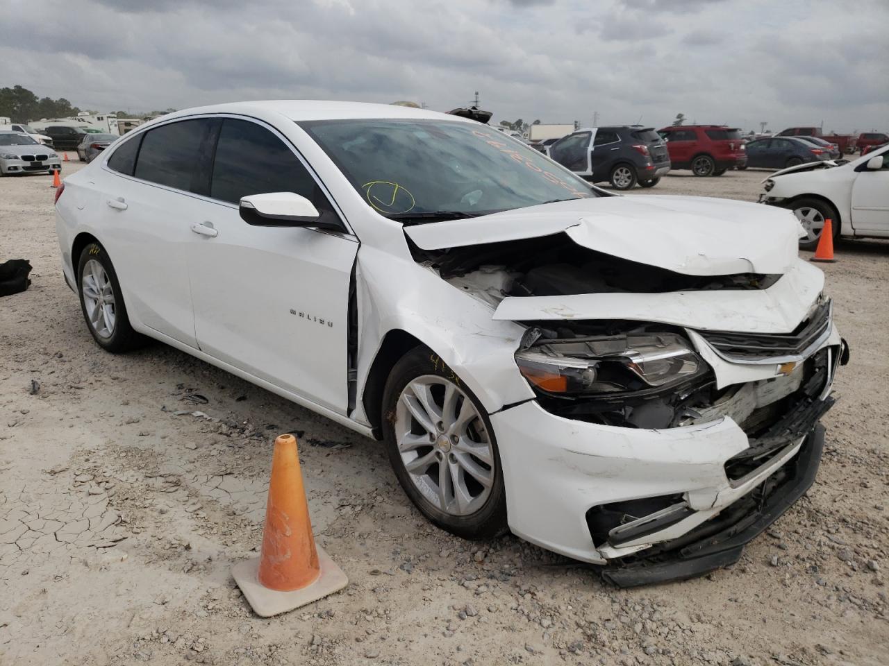 CHEVROLET MALIBU LT 2018 with VIN 1G1ZD5ST4JF267844 - Photo from auction
