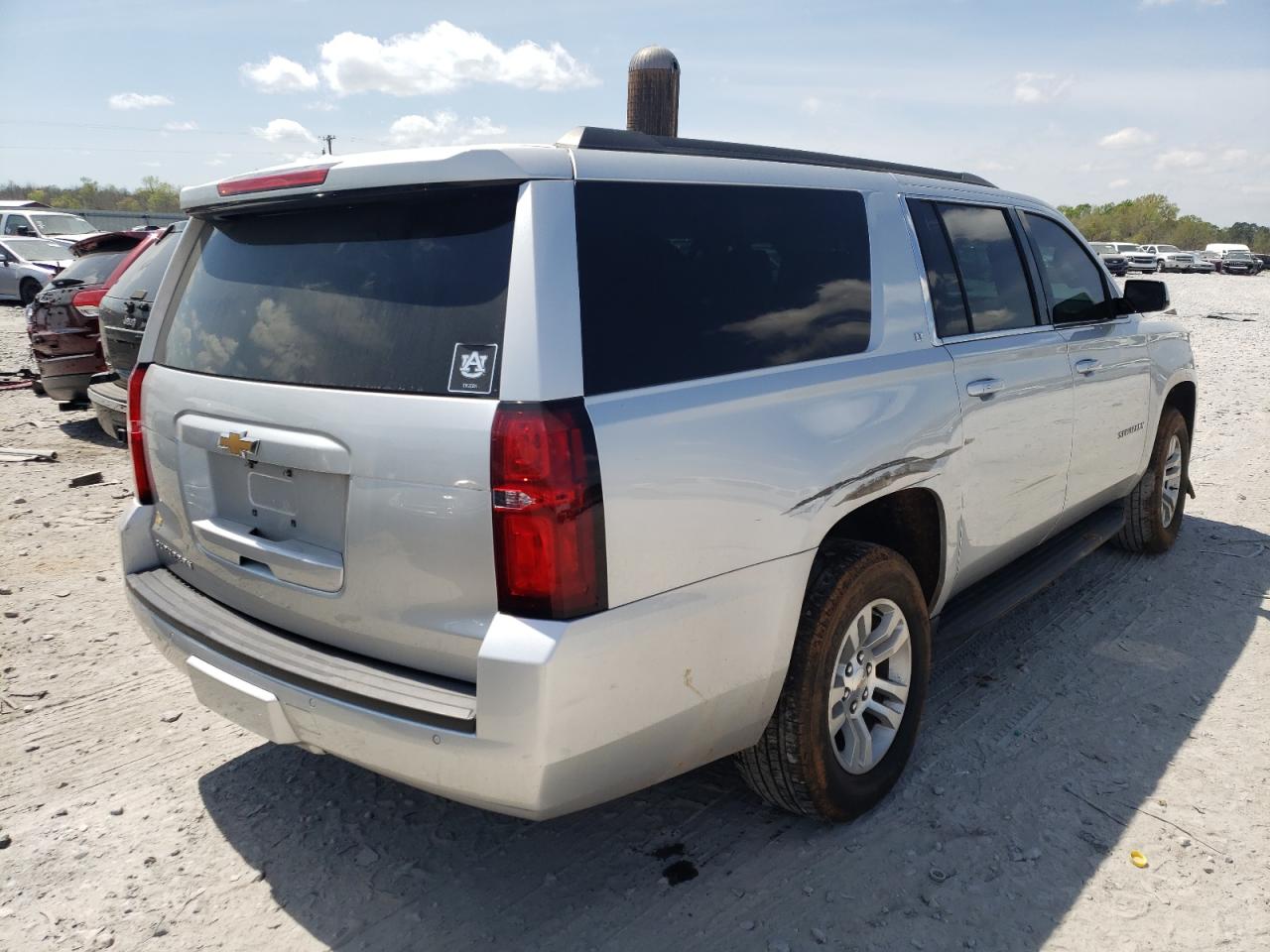 Photo 4 from auction – 2020 CHEVROLET SUBURBAN C with VIN 1GNSCHKC4LR234073