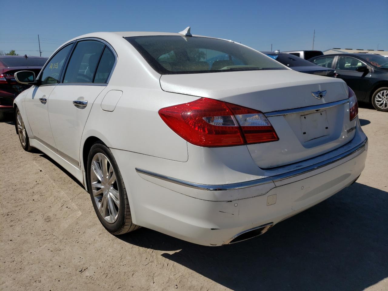 Photo 3 from auction – 2012 HYUNDAI GENESIS 4. with VIN KMHGC4DF8CU158686