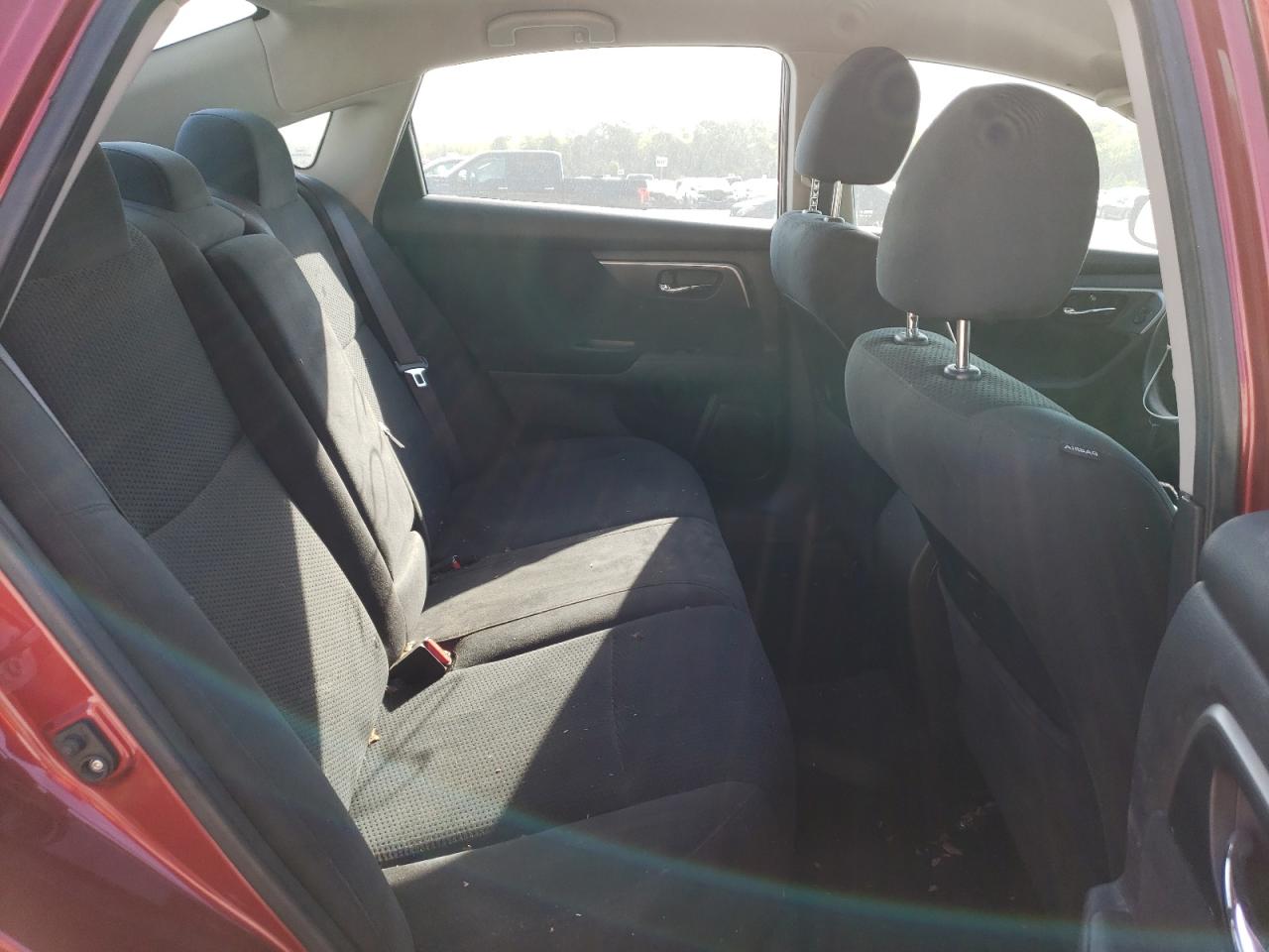 Photo 6 from auction – 2015 NISSAN ALTIMA 2.5 with VIN 1N4AL3AP2FC145563