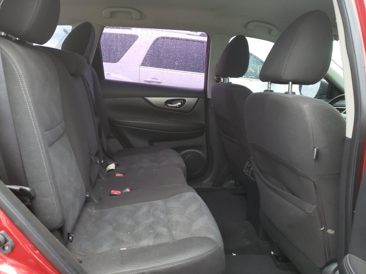 Photo 6 from auction – 2016 NISSAN ROGUE S with VIN KNMAT2MV8GP633862