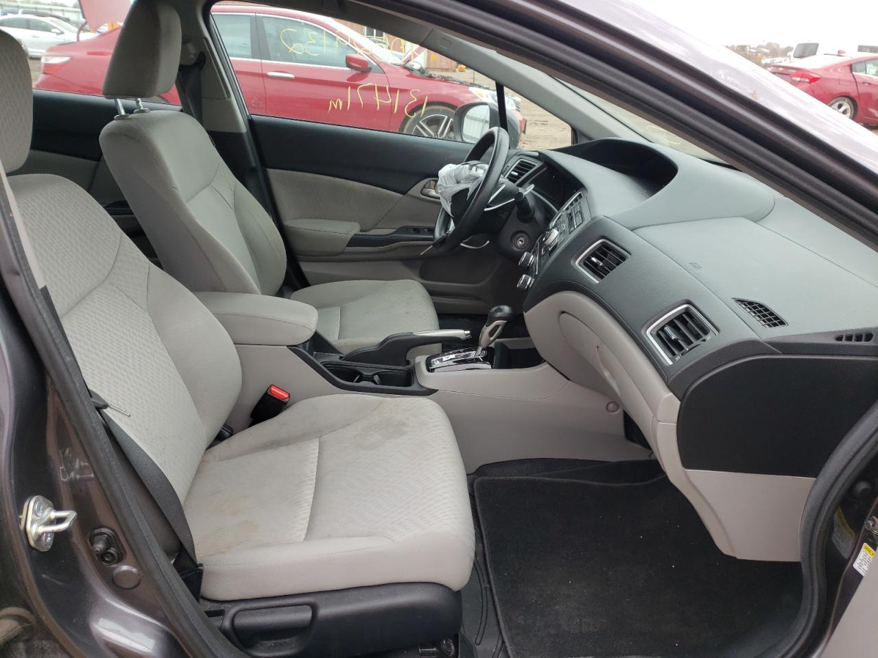 Photo 5 from auction – 2014 HONDA CIVIC LX with VIN 19XFB2F55EE015515