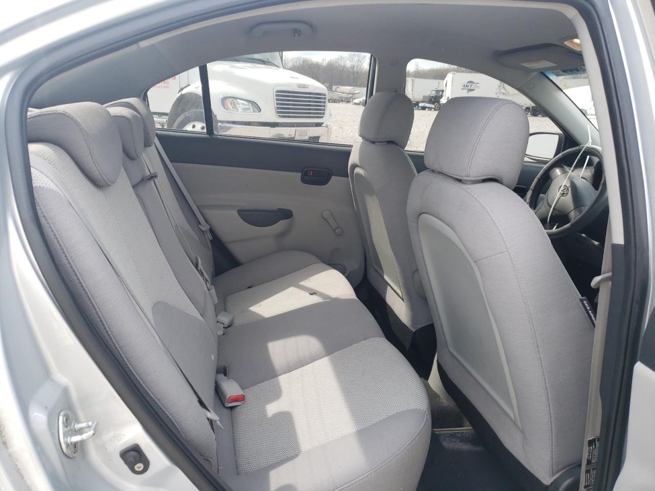 Photo 6 from auction – 2009 HYUNDAI ACCENT GLS with VIN KMHCM46C09U308071