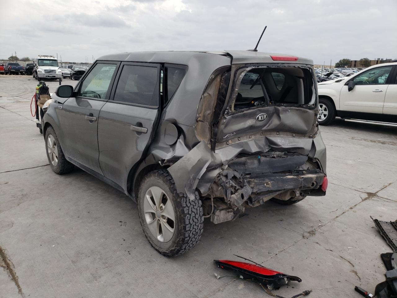 Photo 3 from auction – 2015 KIA SOUL with VIN KNDJN2A29F7205253