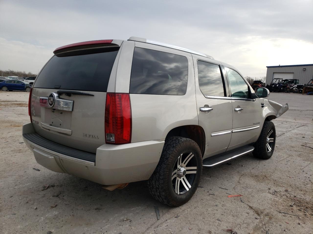 Photo 4 from auction – 2007 CADILLAC ESCALADE L with VIN 1GYFK63877R240929