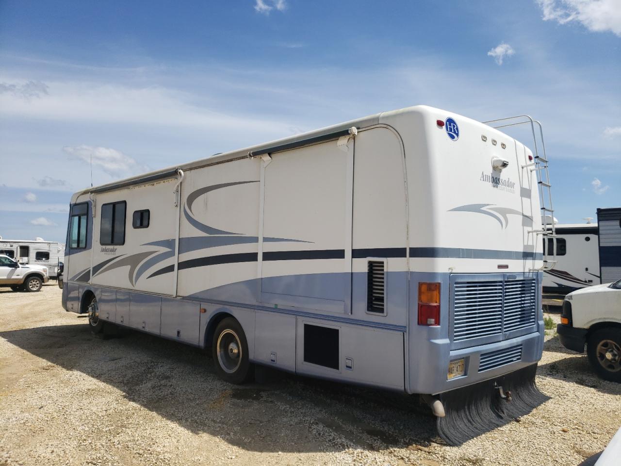 Photo 3 from auction – 2000 HOLI AMBASSADOR with VIN 1RF120315Y2011314
