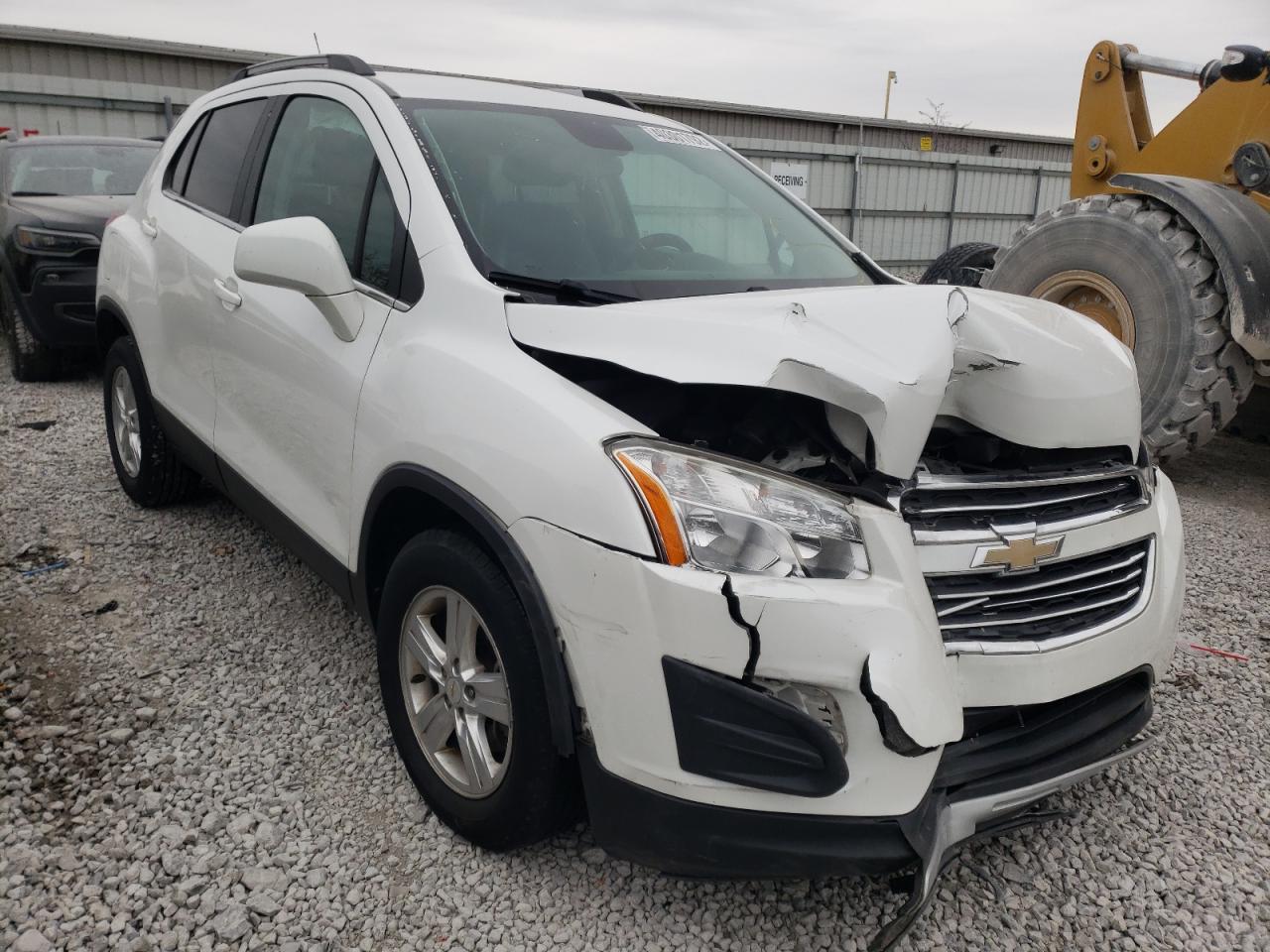 CHEVROLET TRAX 1LT 2015 with VIN KL7CJLSB6FB140557 - Photo from auction