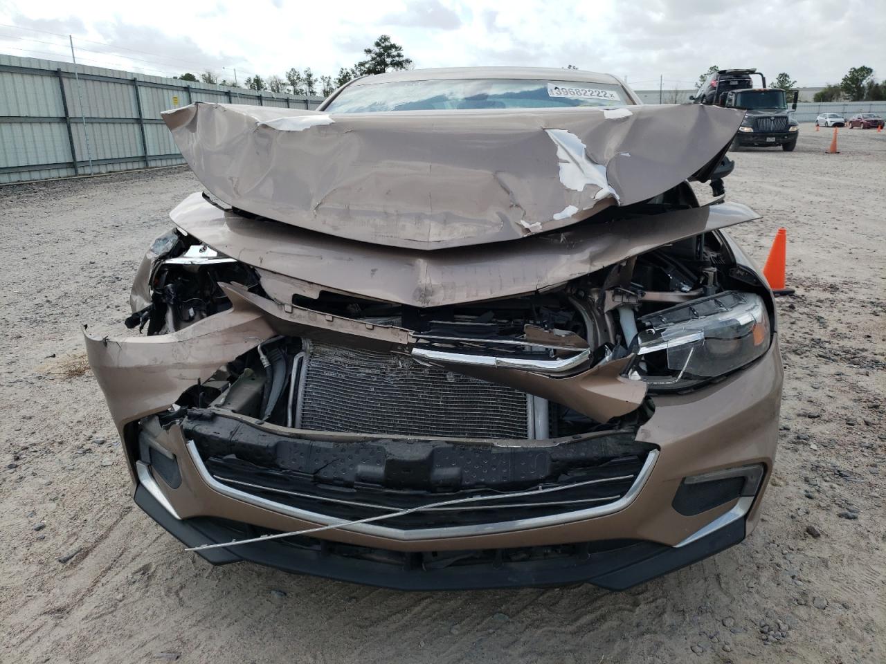 Photo 9 from auction – 2018 CHEVROLET MALIBU LT with VIN 1G1ZD5ST7JF243392