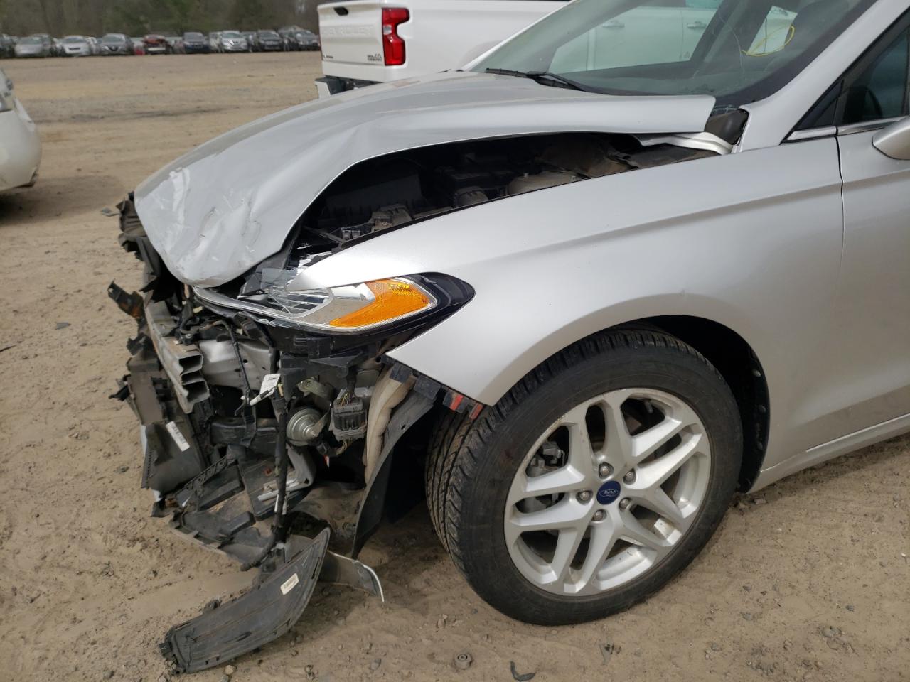 Photo 9 from auction – 2014 FORD FUSION SE with VIN 3FA6P0HD5ER173748