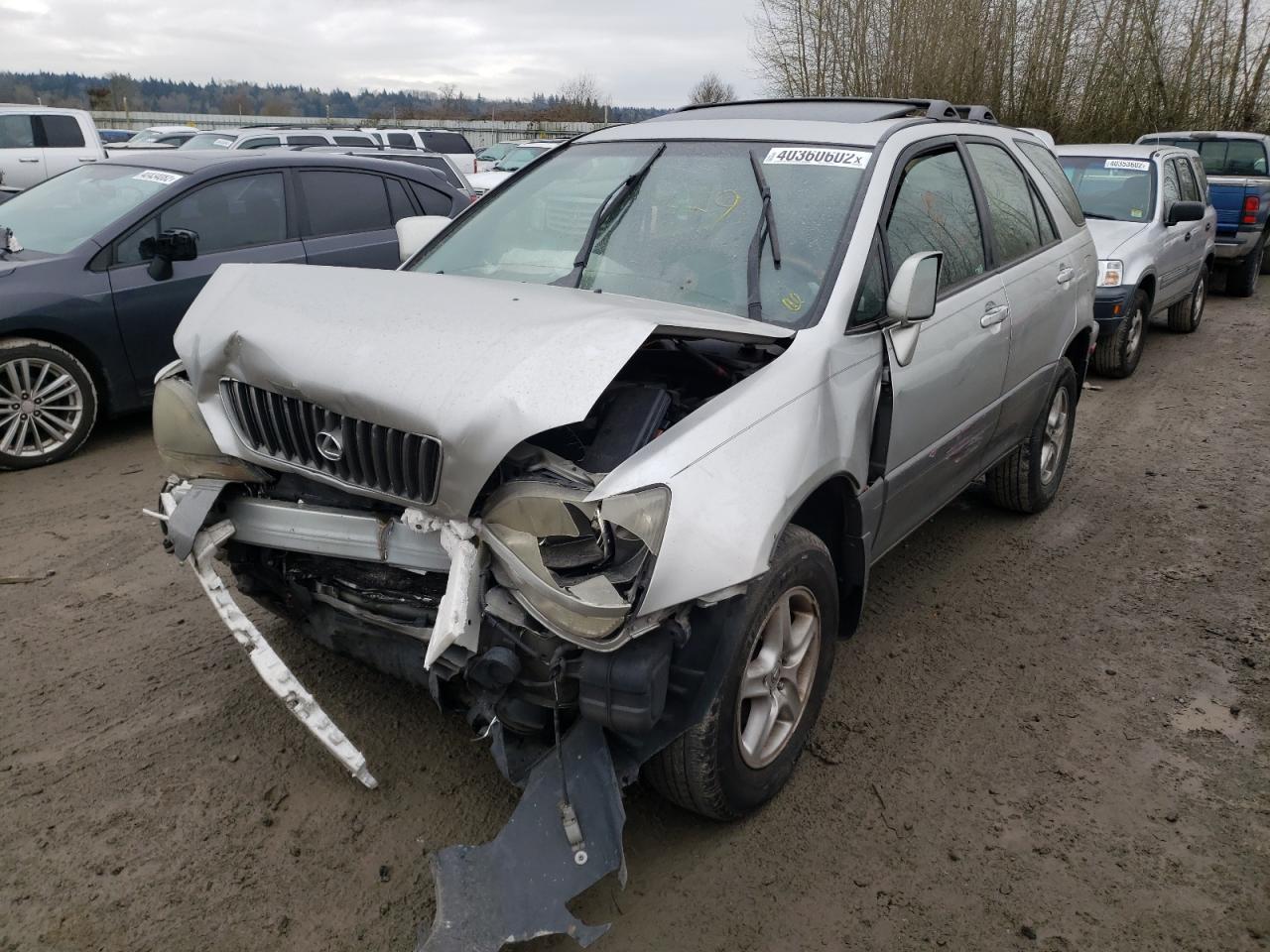 Photo 2 from auction – 2000 LEXUS RX 300 with VIN JT6HF10U0Y0152731