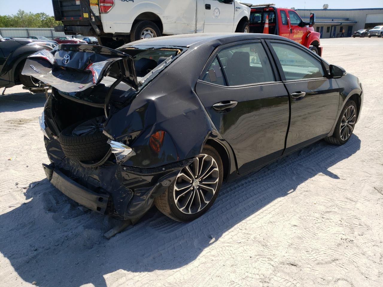 Photo 4 from auction – 2015 TOYOTA COROLLA L with VIN 2T1BURHE1FC472501