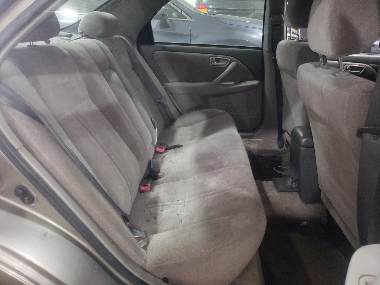 Photo 6 from auction – 2001 TOYOTA CAMRY CE with VIN JT2BG22KX10540870