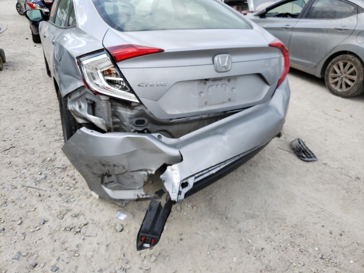 Photo 9 from auction – 2017 HONDA CIVIC LX with VIN 2HGFC2F52HH562796