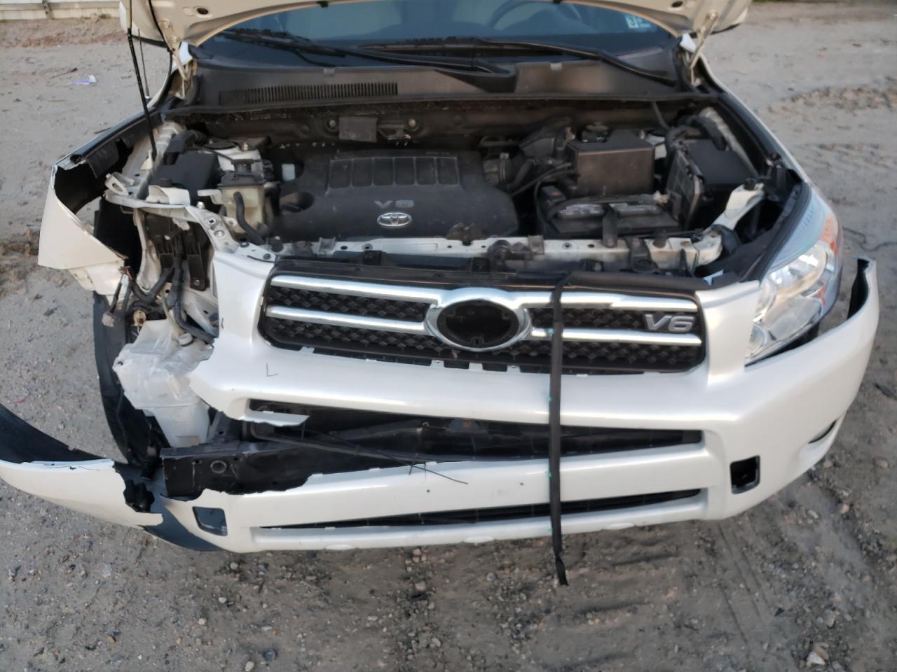 Photo 7 from auction – 2007 TOYOTA RAV4 LIMIT with VIN JTMBK31V775033363