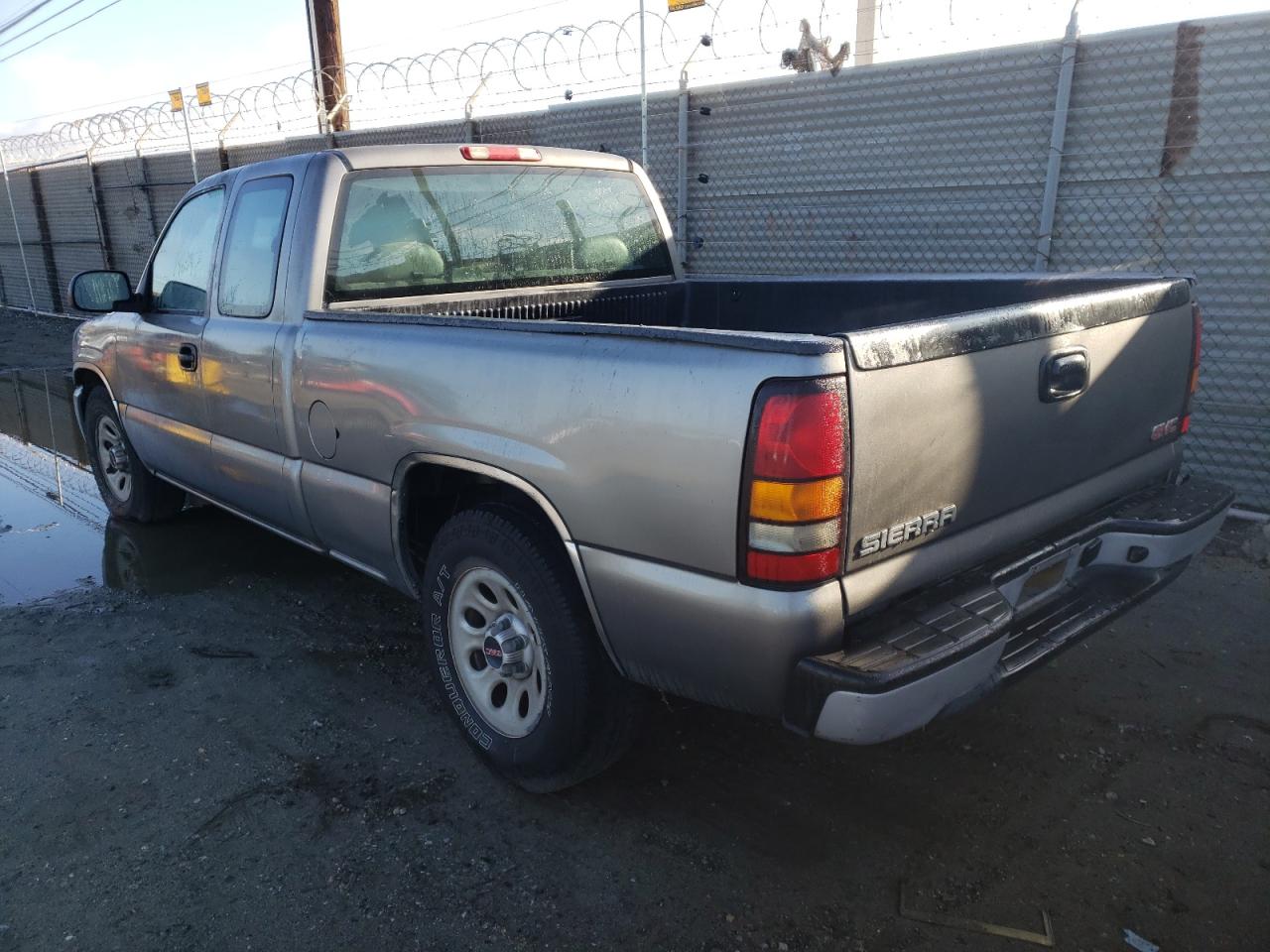 Photo 3 from auction – 2007 GMC NEW SIERRA with VIN 1GTEC19X17Z127929