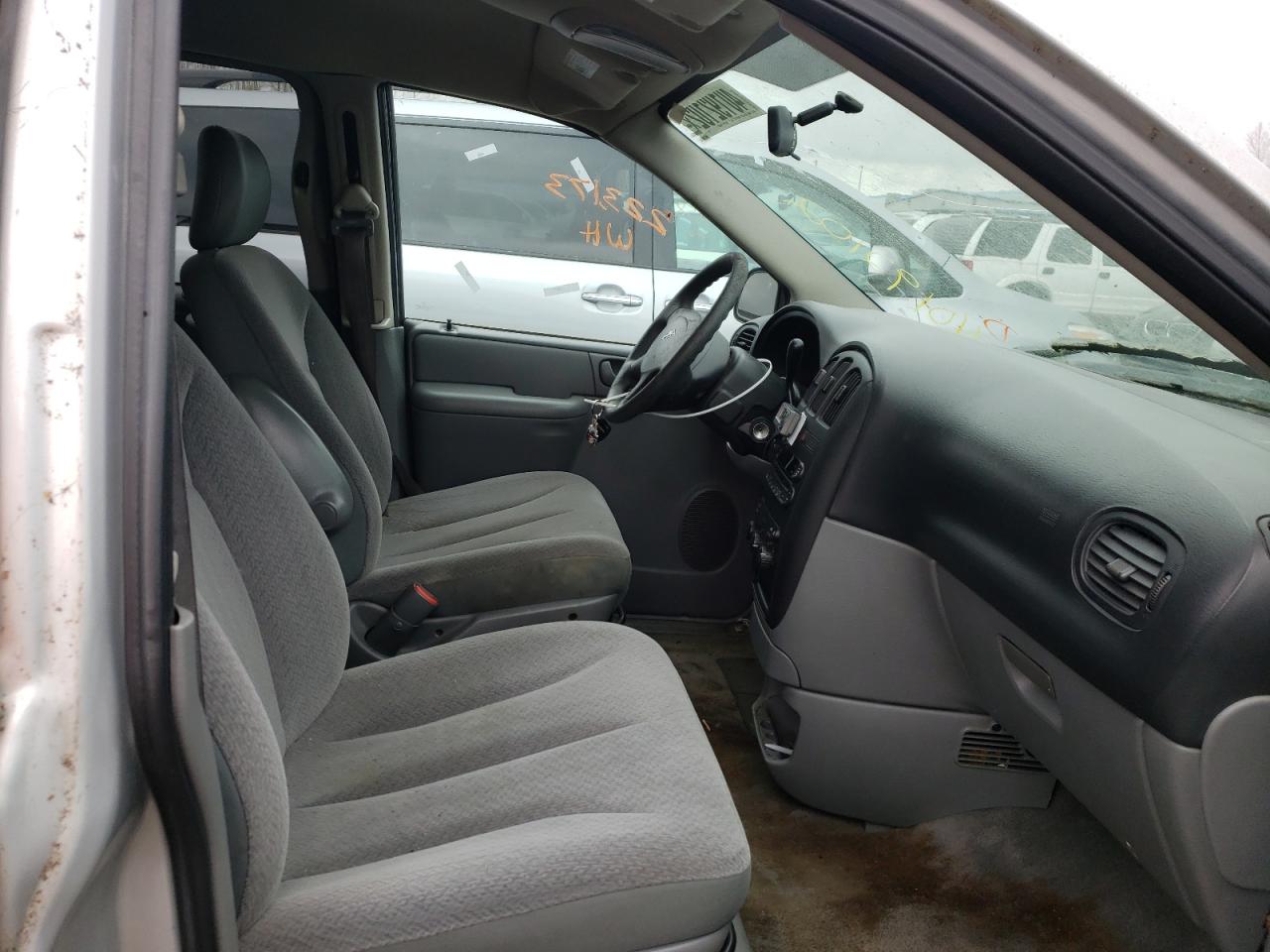 Photo 5 from auction – 2005 DODGE CARAVAN SE with VIN 1D4GP25R85B395024