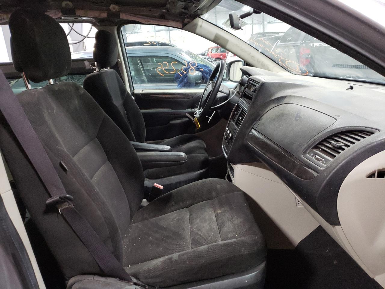 Photo 5 from auction – 2017 DODGE GRAND CARA with VIN 2C4RDGBG0HR574971