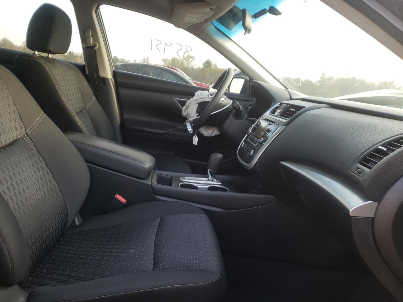 Photo 5 from auction – 2016 NISSAN ALTIMA 2.5 with VIN 1N4AL3AP4GC288399