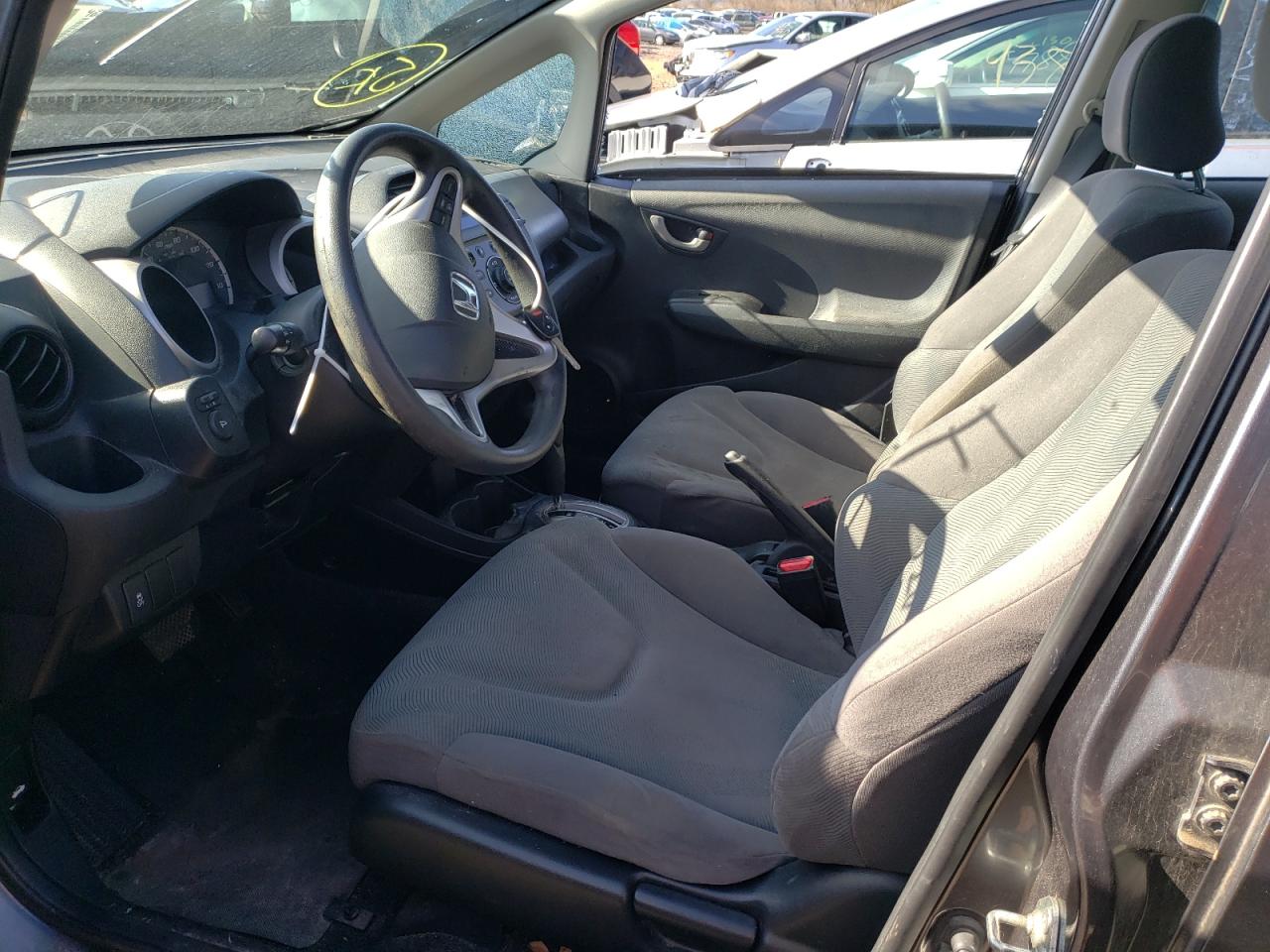 Photo 5 from auction – 2013 HONDA FIT with VIN JHMGE8H37DC047638