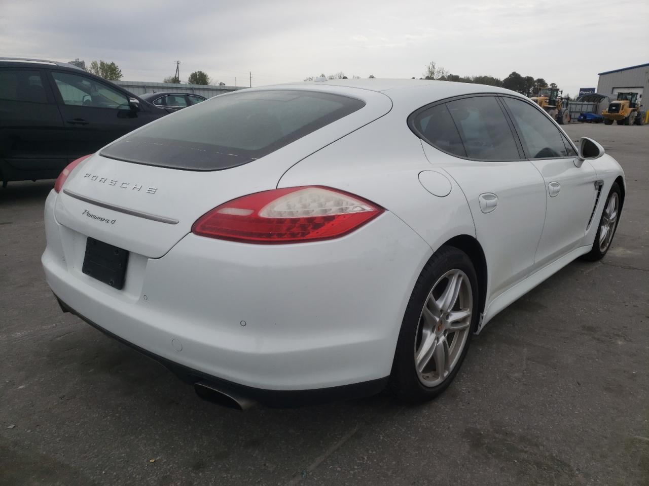 Photo 4 from auction – 2013 PORSCHE PANAMERA B with VIN WP0AA2A73DL015573