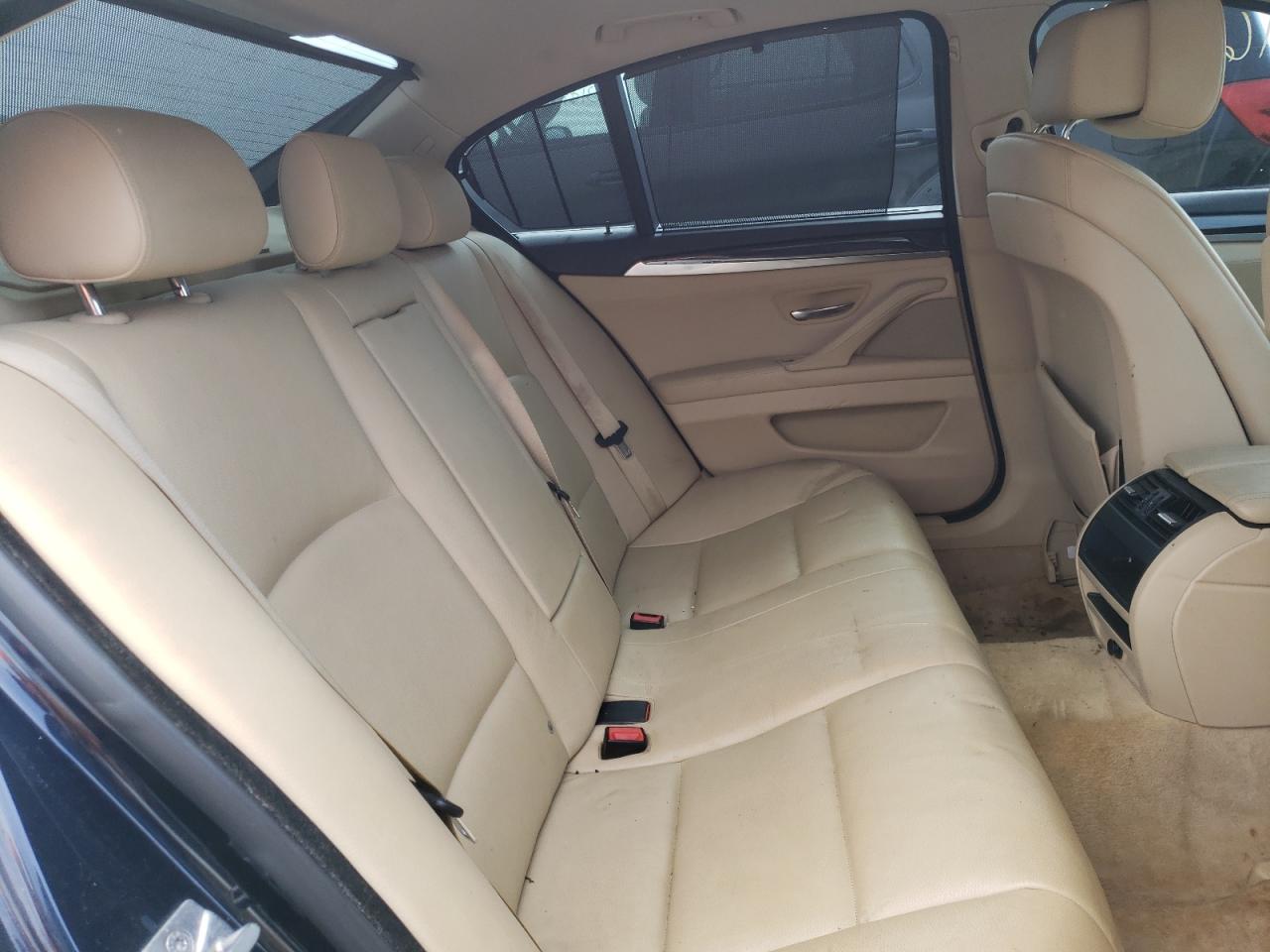 Photo 6 from auction – 2011 BMW 528 I with VIN WBAFR1C56BC740499