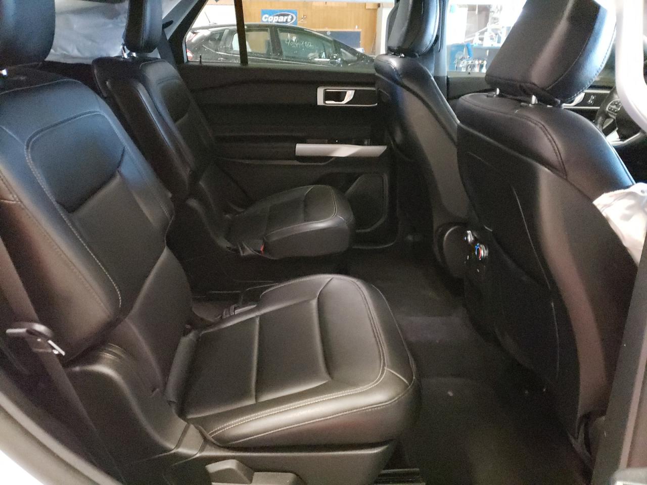Photo 6 from auction – 2020 FORD EXPLORER X with VIN 1FMSK7DH3LGC27671