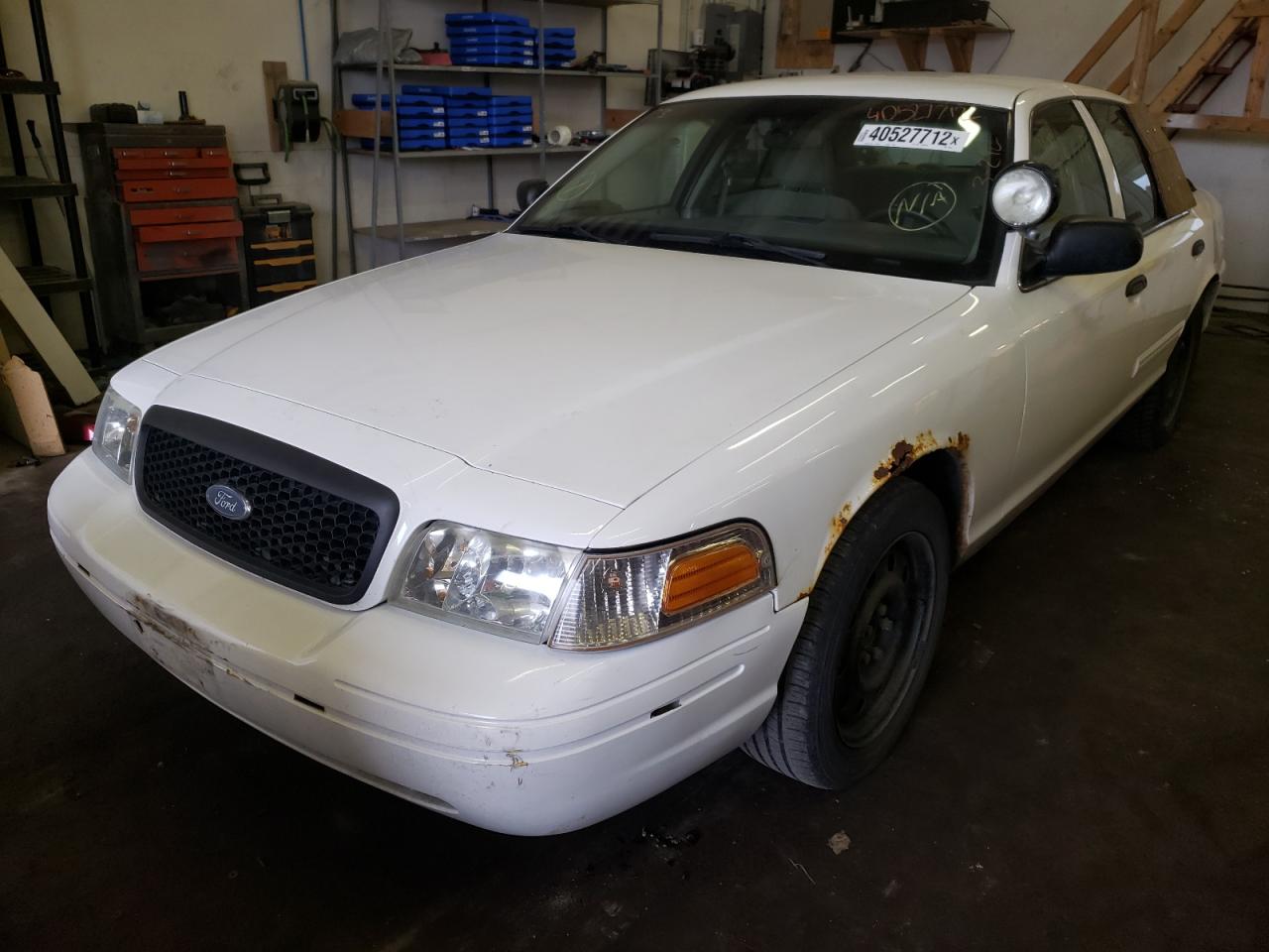Photo 2 from auction – 2010 FORD CROWN VICT with VIN 2FABP7BV5AX146019