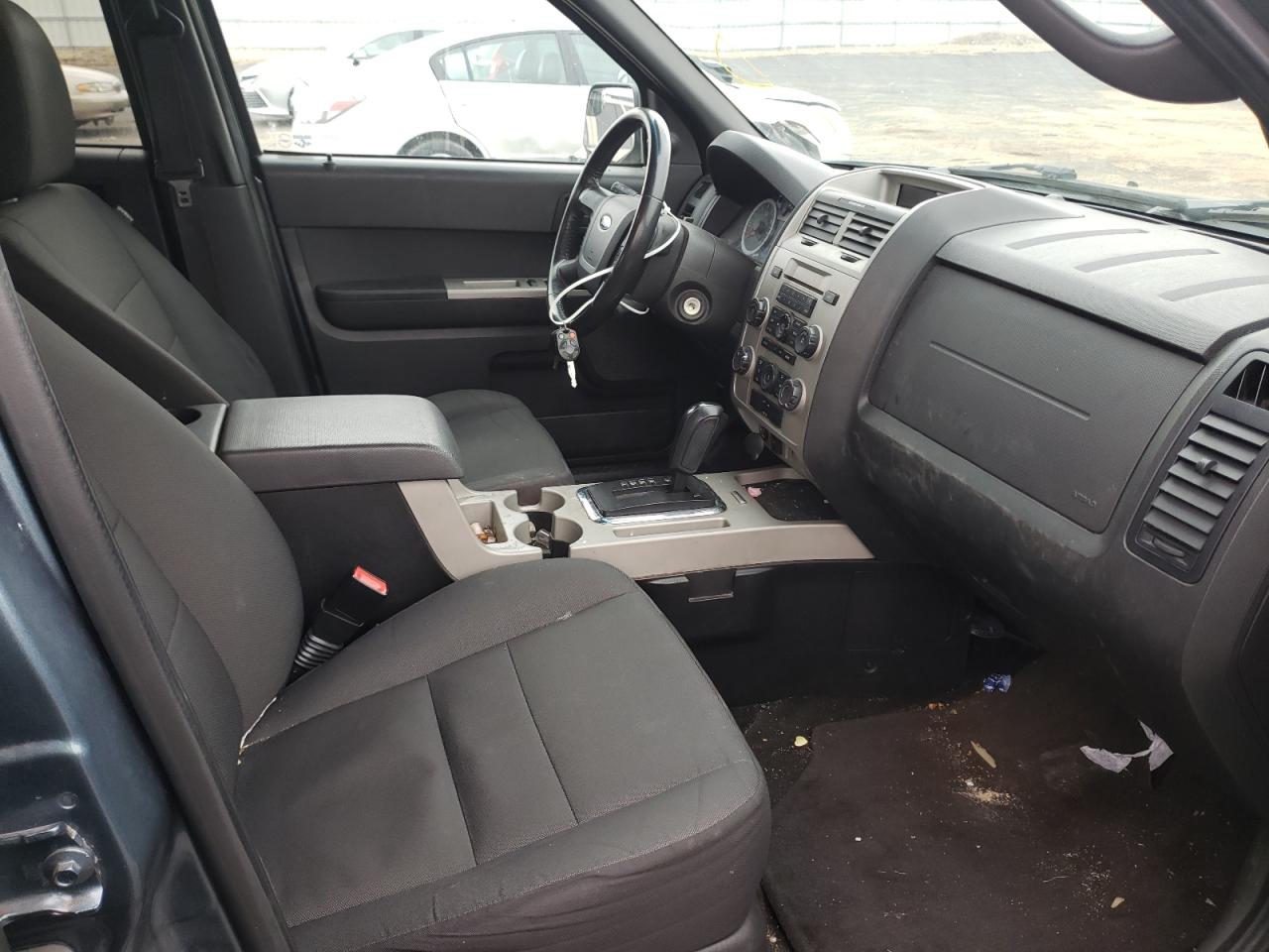 Photo 5 from auction – 2011 FORD ESCAPE XLT with VIN 1FMCU0D70BKA75650