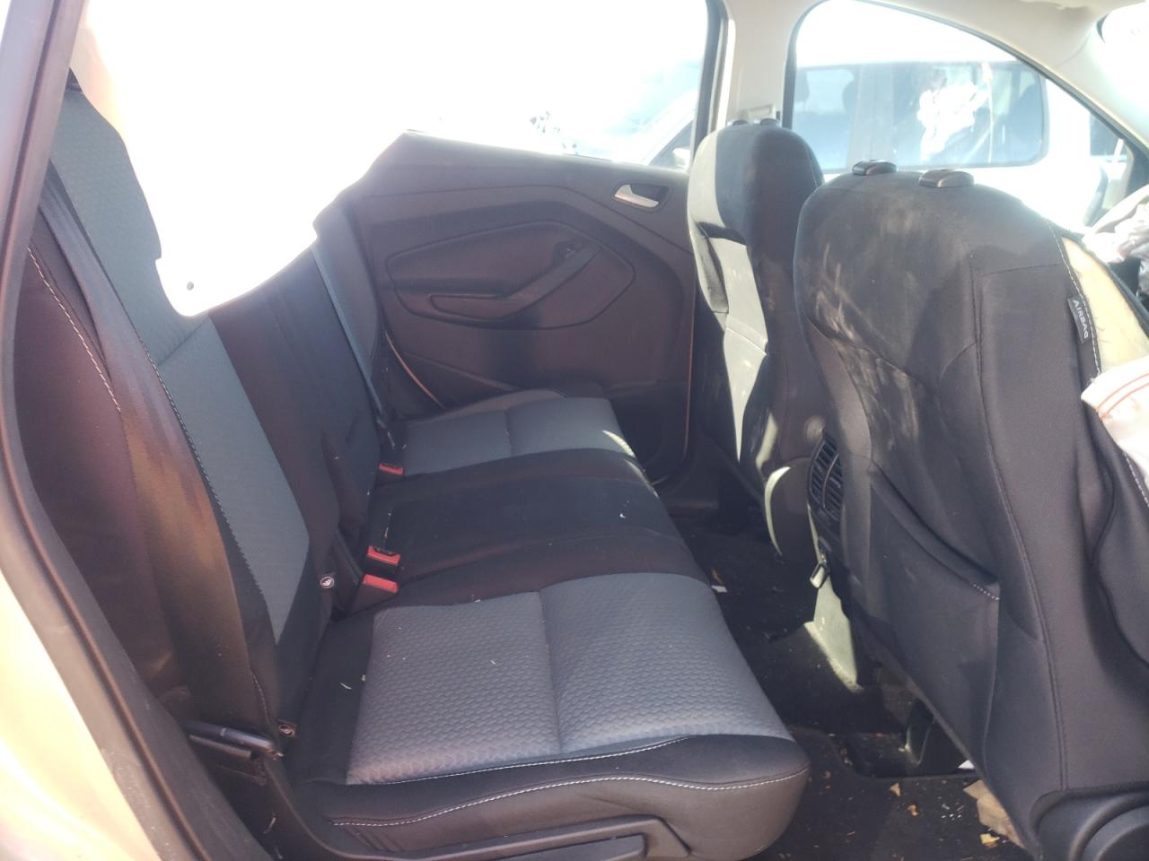 Photo 6 from auction – 2017 FORD ESCAPE SE with VIN 1FMCU0GD6HUE05290