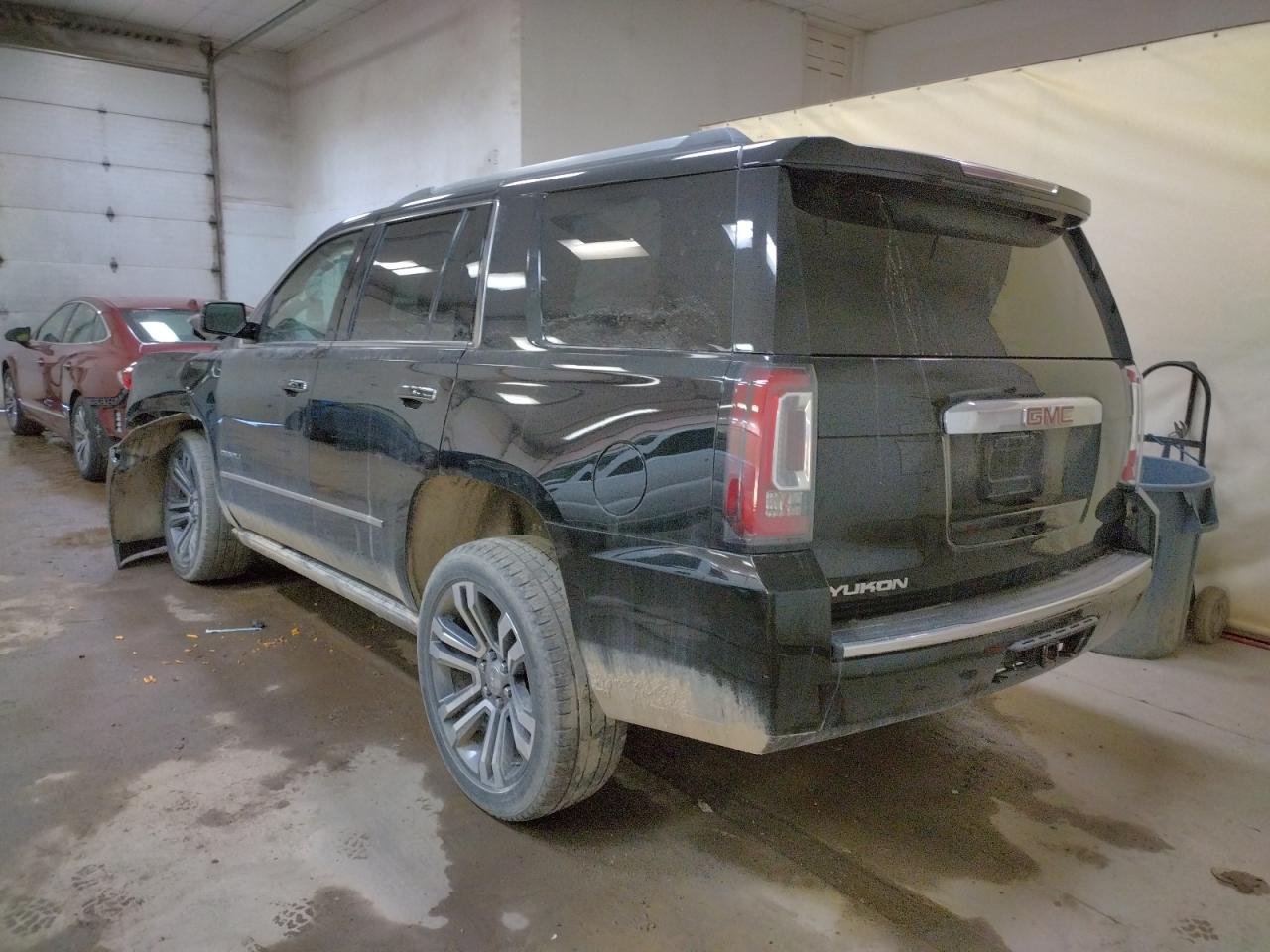 Photo 3 from auction – 2019 GMC YUKON DENA with VIN 1GKS2CKJ3KR393523